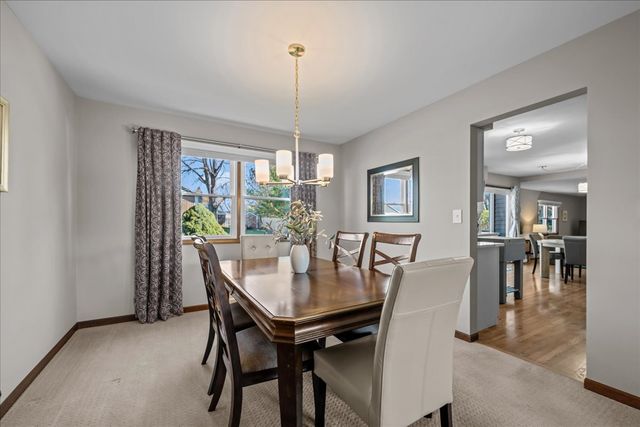 2477 Cambridge Drive, Aurora, IL 60506