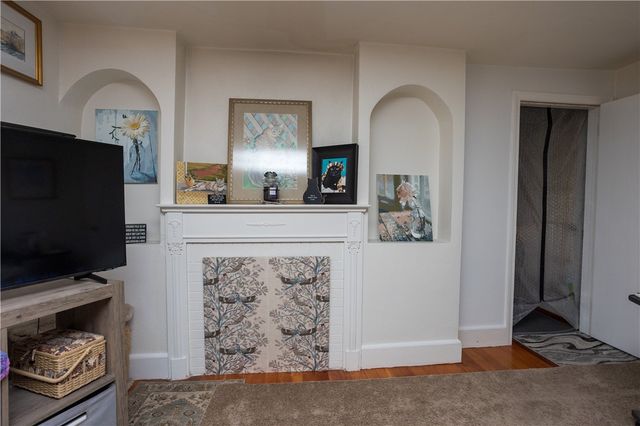836 Main Road, Tiverton, RI 02878