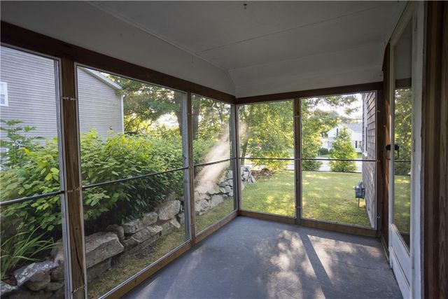 836 Main Road, Tiverton, RI 02878