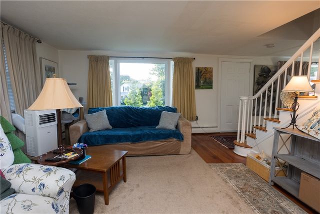 836 Main Road, Tiverton, RI 02878