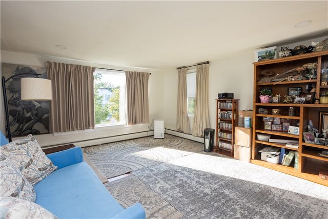 836 Main Road, Tiverton, RI 02878