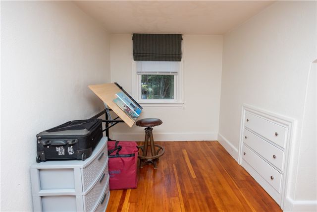 836 Main Road, Tiverton, RI 02878