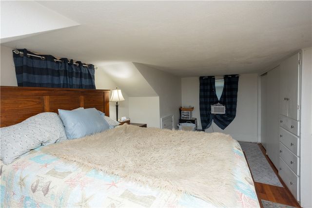 836 Main Road, Tiverton, RI 02878