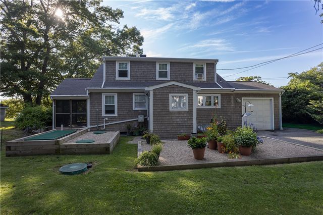 836 Main Road, Tiverton, RI 02878
