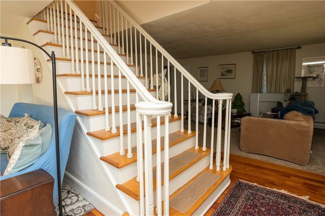 836 Main Road, Tiverton, RI 02878