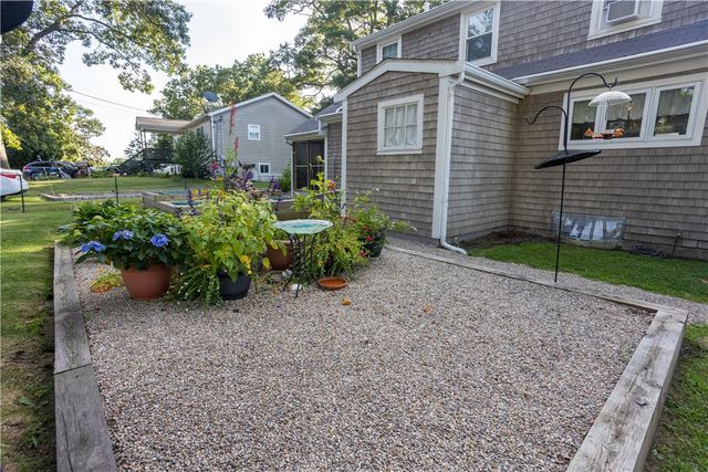 836 Main Road, Tiverton, RI 02878