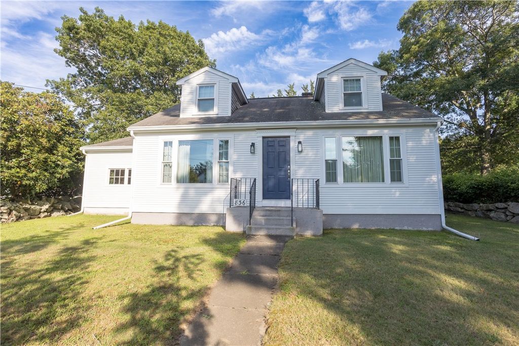 836 Main Road, Tiverton, RI 02878