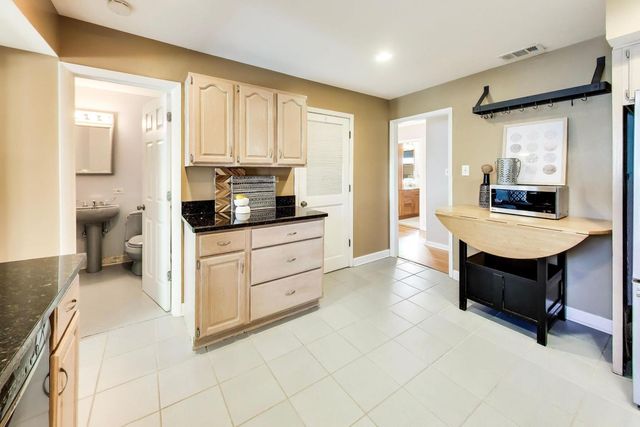 3136 Bellwood Lane, Glenview, IL 60026
