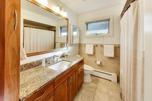 3136 Bellwood Lane, Glenview, IL 60026