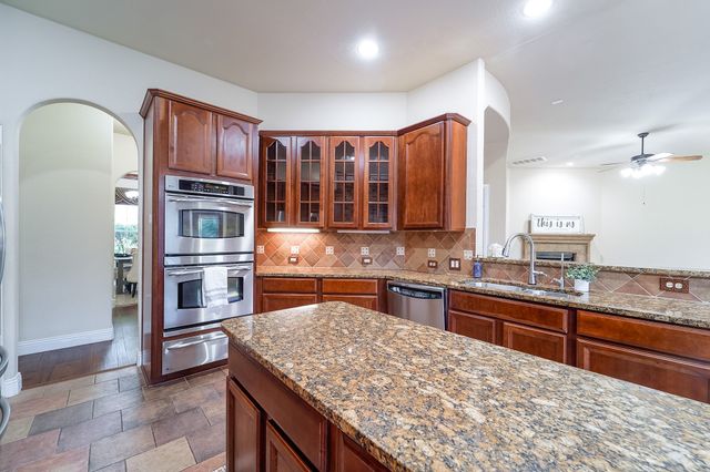 924 Brentwood Drive, Murphy, TX 75094