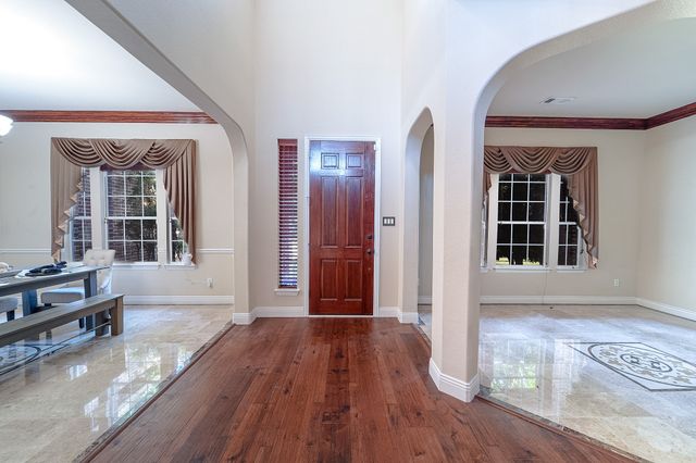 924 Brentwood Drive, Murphy, TX 75094
