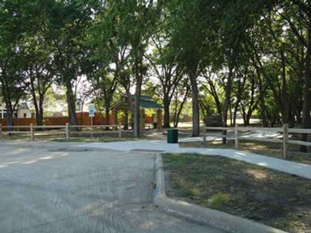 924 Brentwood Drive, Murphy, TX 75094