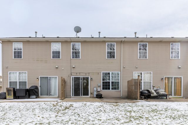 1741 Springtime Court, Dyer, IN 46311