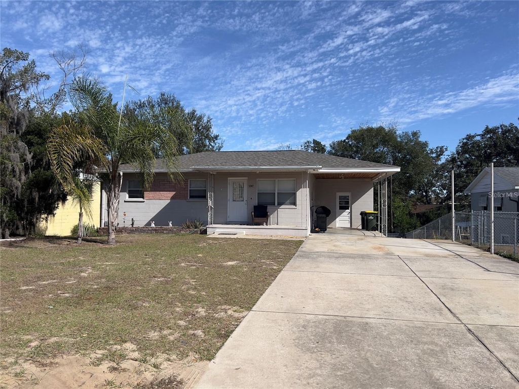 1247 LAKEVIEW DRIVE, Clermont, FL 34711