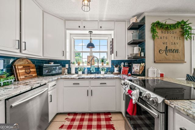 50 Bridgewater Drive, Newnan, GA 30265