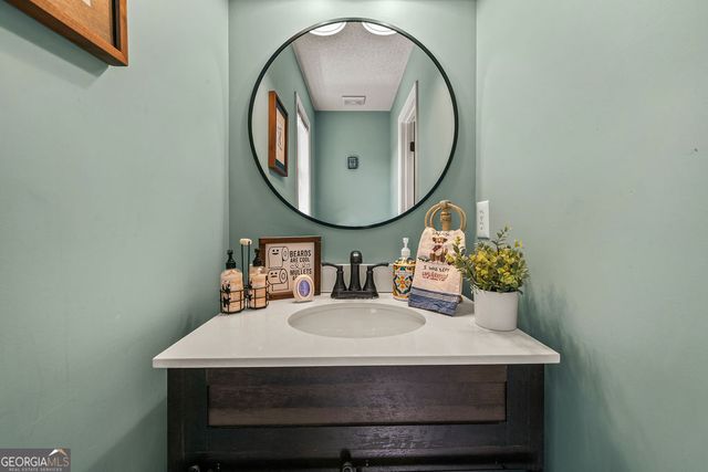 50 Bridgewater Drive, Newnan, GA 30265