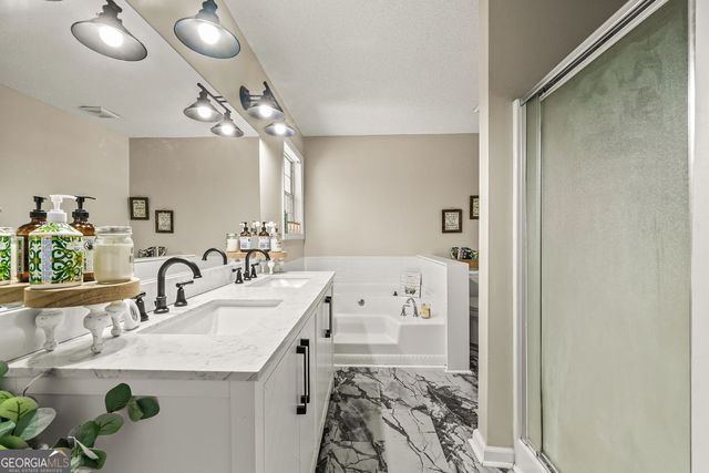 50 Bridgewater Drive, Newnan, GA 30265