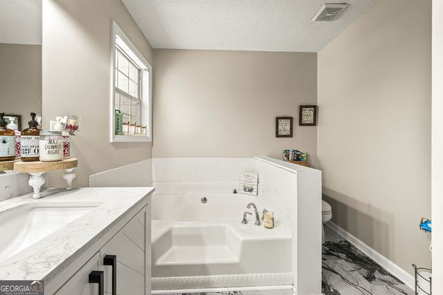 50 Bridgewater Drive, Newnan, GA 30265