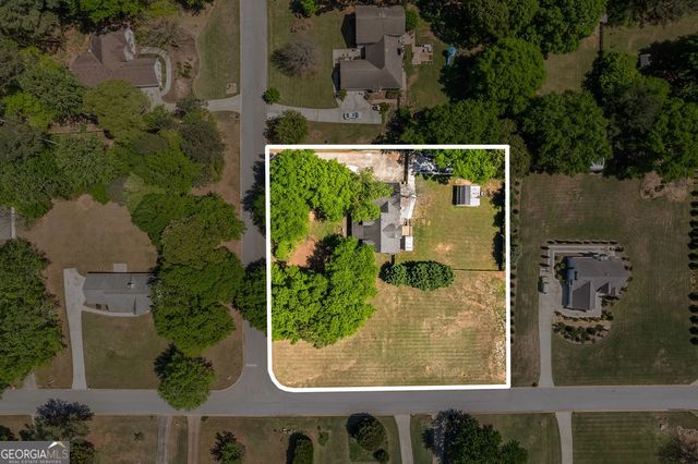 50 Bridgewater Drive, Newnan, GA 30265