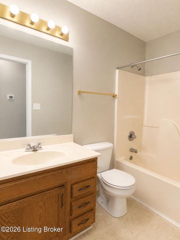 11707 Autumn Forest Ct, Louisville, KY 40229