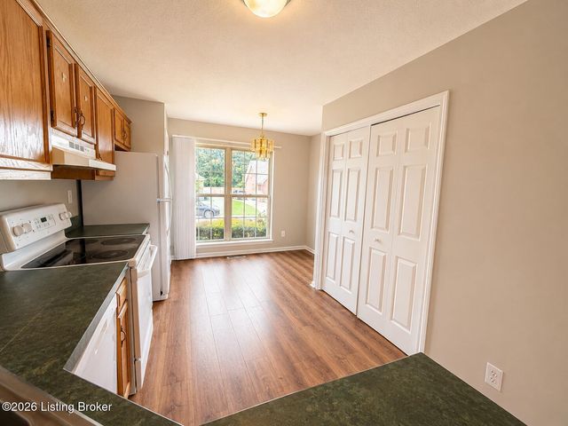 11707 Autumn Forest Ct, Louisville, KY 40229