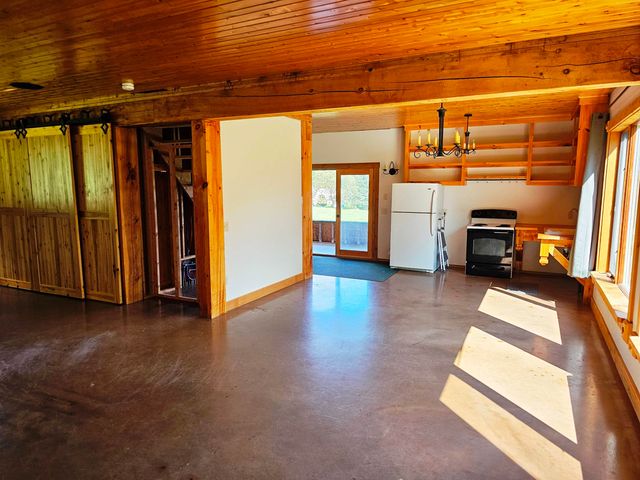 2610 VT Route 105, Derby, VT 05829