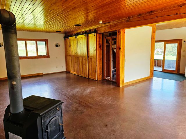 2610 VT Route 105, Derby, VT 05829