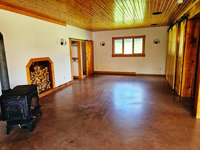 2610 VT Route 105, Derby, VT 05829