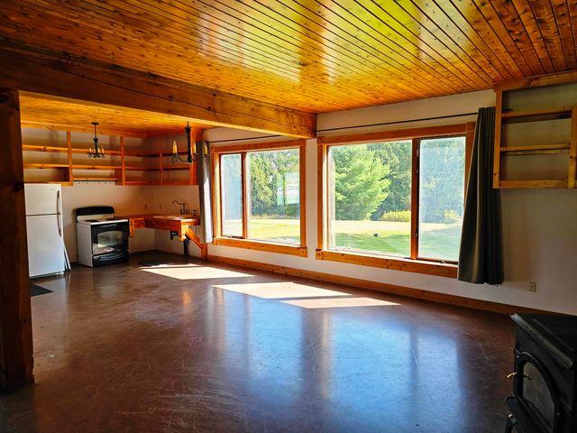 2610 VT Route 105, Derby, VT 05829