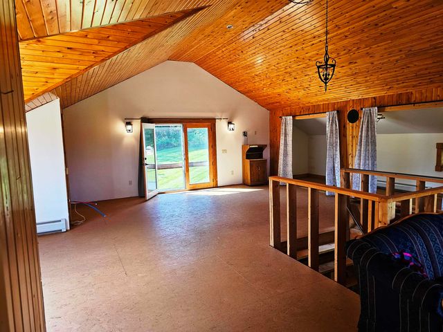 2610 VT Route 105, Derby, VT 05829