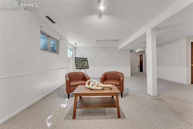 2832 Ridgeglen Way, Colorado Springs, CO 80918