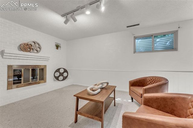 2832 Ridgeglen Way, Colorado Springs, CO 80918