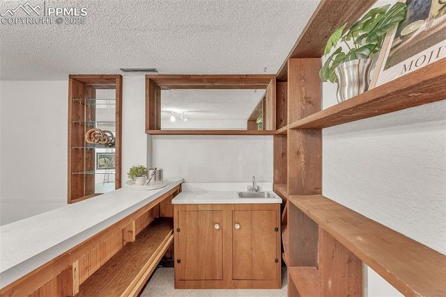 2832 Ridgeglen Way, Colorado Springs, CO 80918