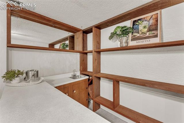 2832 Ridgeglen Way, Colorado Springs, CO 80918