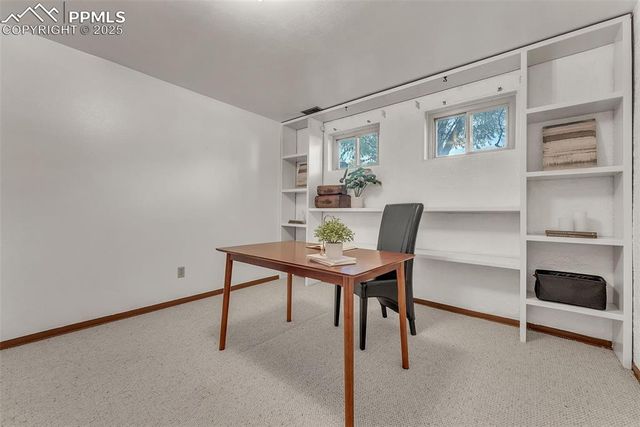 2832 Ridgeglen Way, Colorado Springs, CO 80918