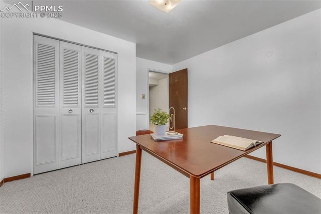 2832 Ridgeglen Way, Colorado Springs, CO 80918