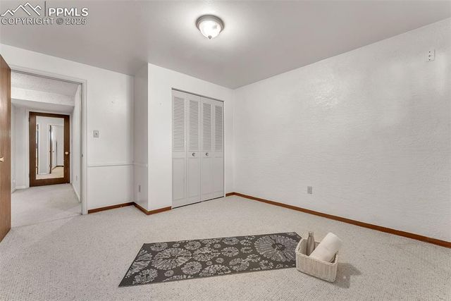 2832 Ridgeglen Way, Colorado Springs, CO 80918