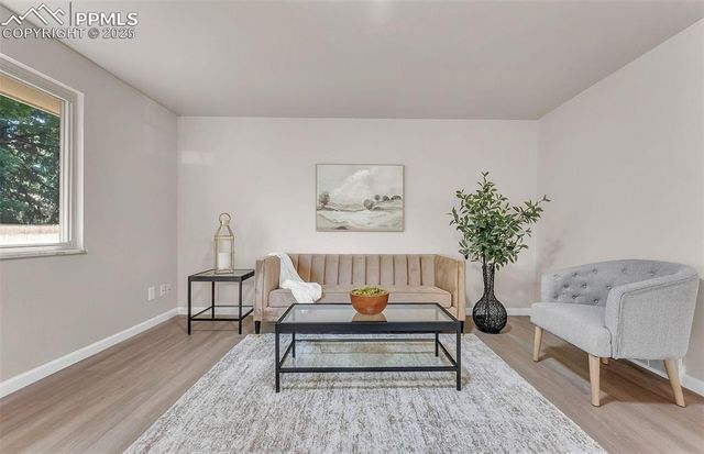 2832 Ridgeglen Way, Colorado Springs, CO 80918