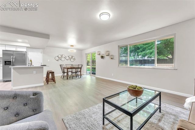 2832 Ridgeglen Way, Colorado Springs, CO 80918