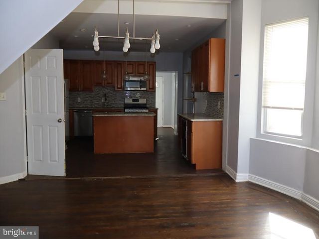 136 E UPSAL ST, Philadelphia, PA 19119