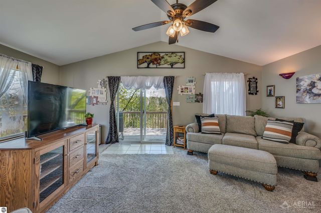 100 Lakeview Drive, Hale, MI 48739