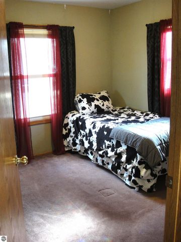100 Lakeview Drive, Hale, MI 48739