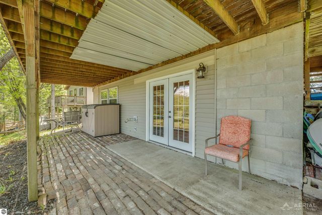 100 Lakeview Drive, Hale, MI 48739