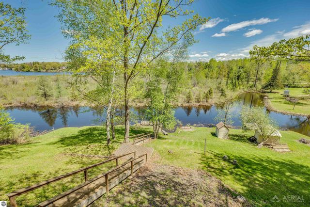 100 Lakeview Drive, Hale, MI 48739