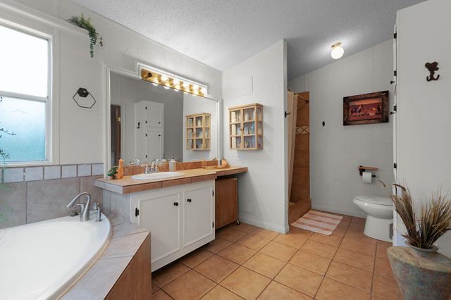 635 Ramms DR, Florence, TX 76527