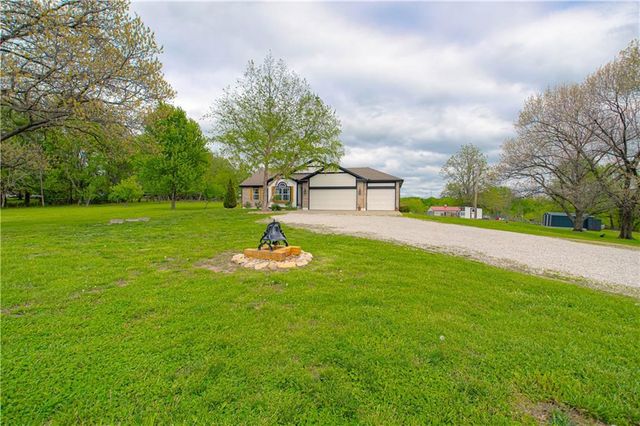 16023 Jesse James Farm Road, Kearney, MO 64060