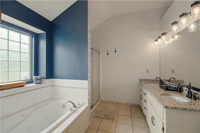 16023 Jesse James Farm Road, Kearney, MO 64060