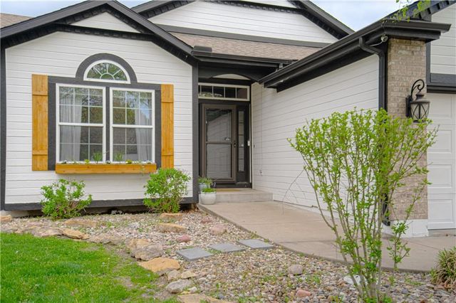 16023 Jesse James Farm Road, Kearney, MO 64060