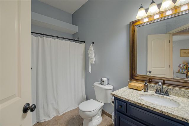 16023 Jesse James Farm Road, Kearney, MO 64060