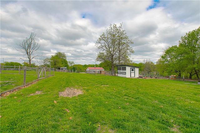 16023 Jesse James Farm Road, Kearney, MO 64060